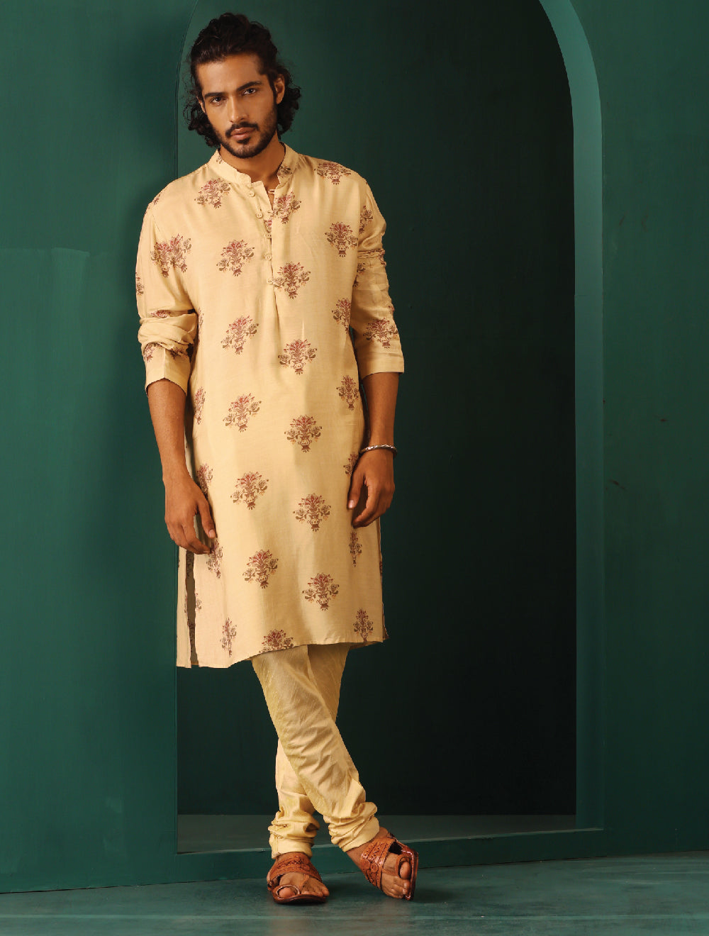 trueBrowns Men's Beige Floral Bunch Muslin Silk Printed Long Kurta | Grocsy