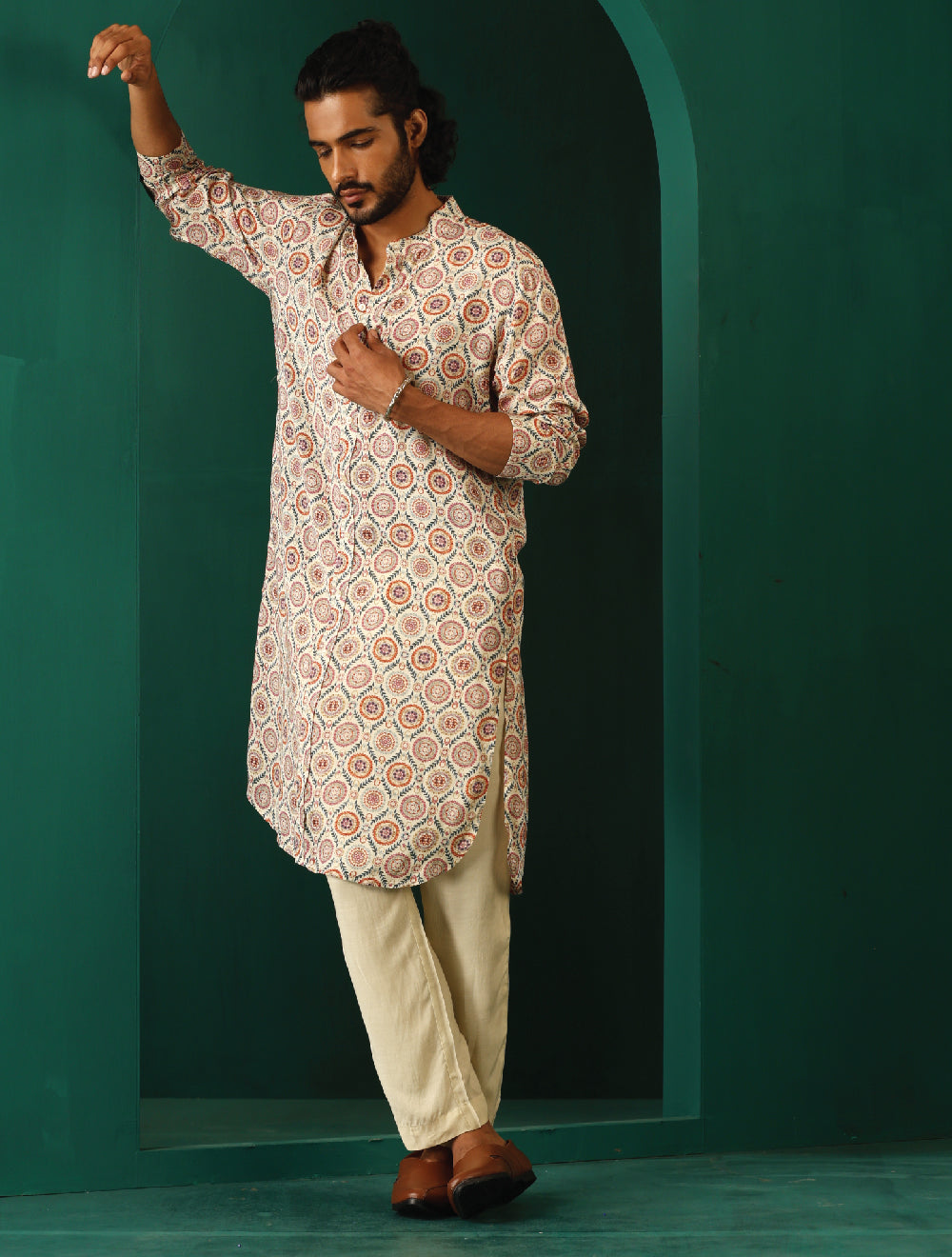 trueBrowns Men's Off White Circle Floral Muslin Silk Printed Long Kurta | Grocsy