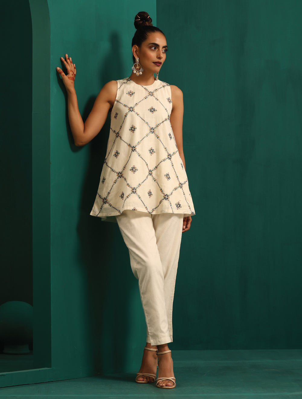 trueBrowns Ivory Rhombus Cotton Sleeveless Co-Ord Set | Grocsy