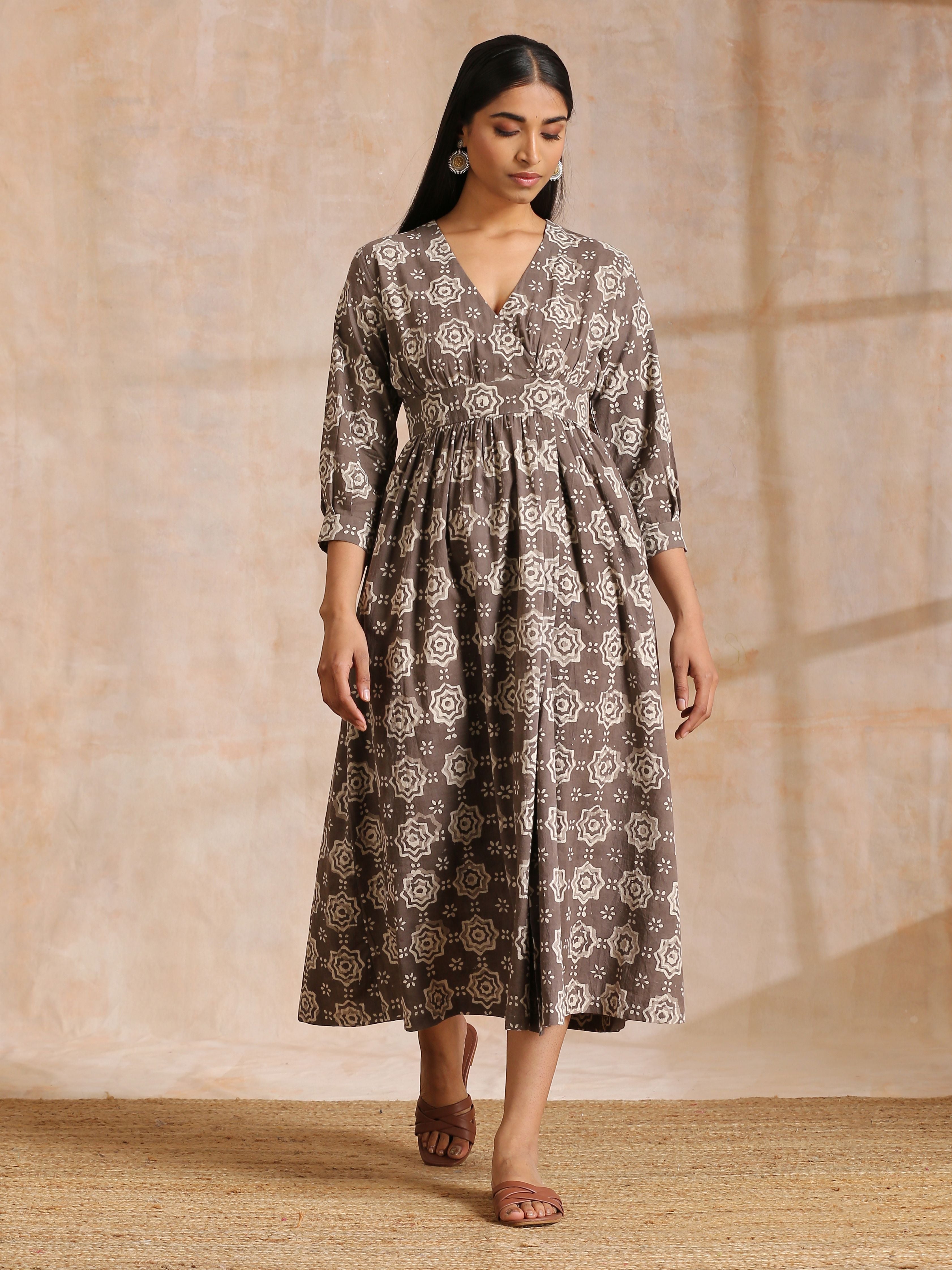 trueBrowns Clay Dabu Overall Print Cotton Wrap Dress | Relove | Grocsy