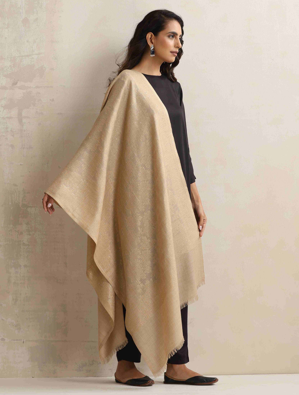 trueBrowns Beige Floral Jaal Woollen Stole | Grocsy