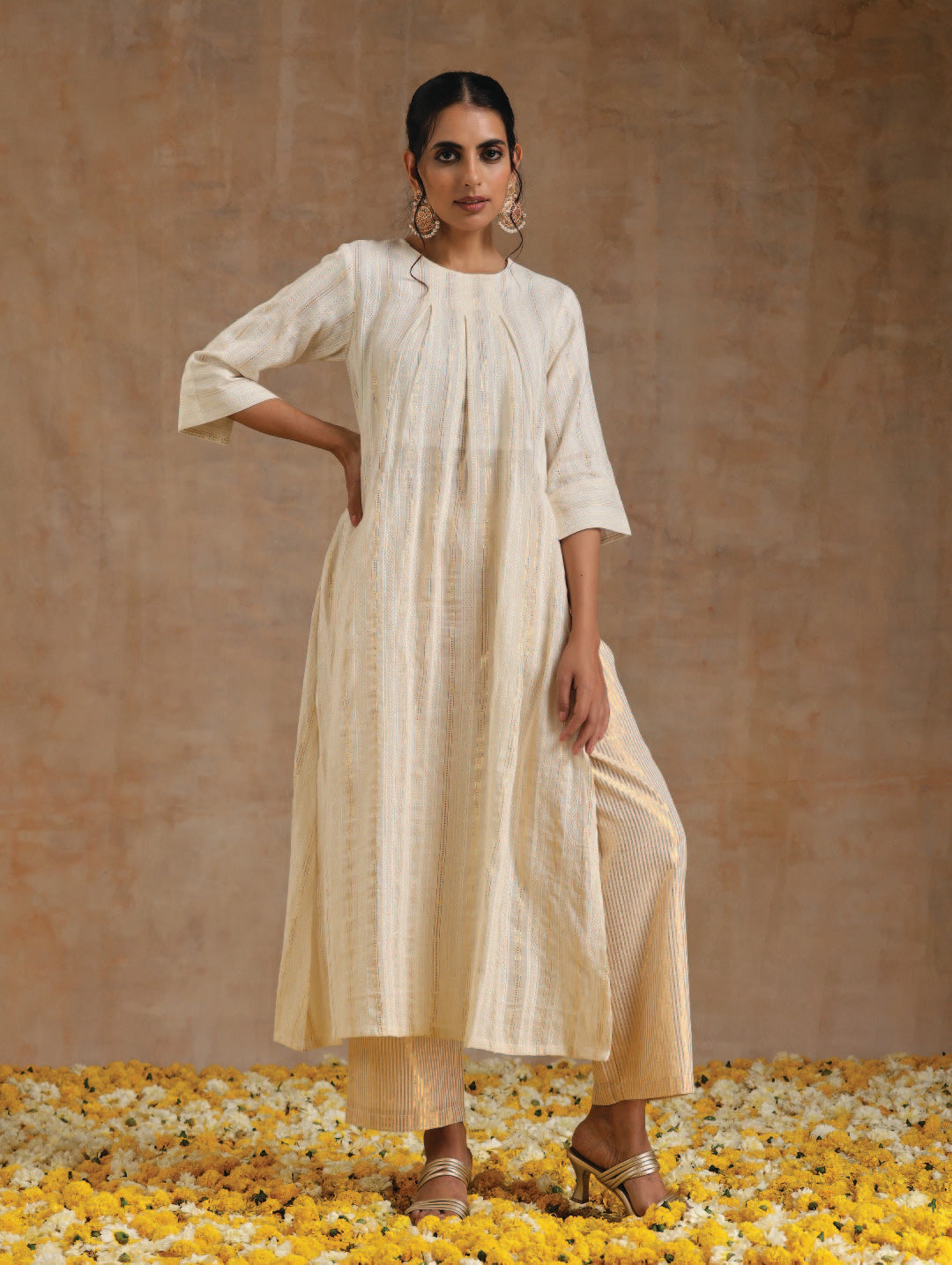 trueBrowns Ivory Gold Cotton Neck Pleat Kurta Set | Grocsy