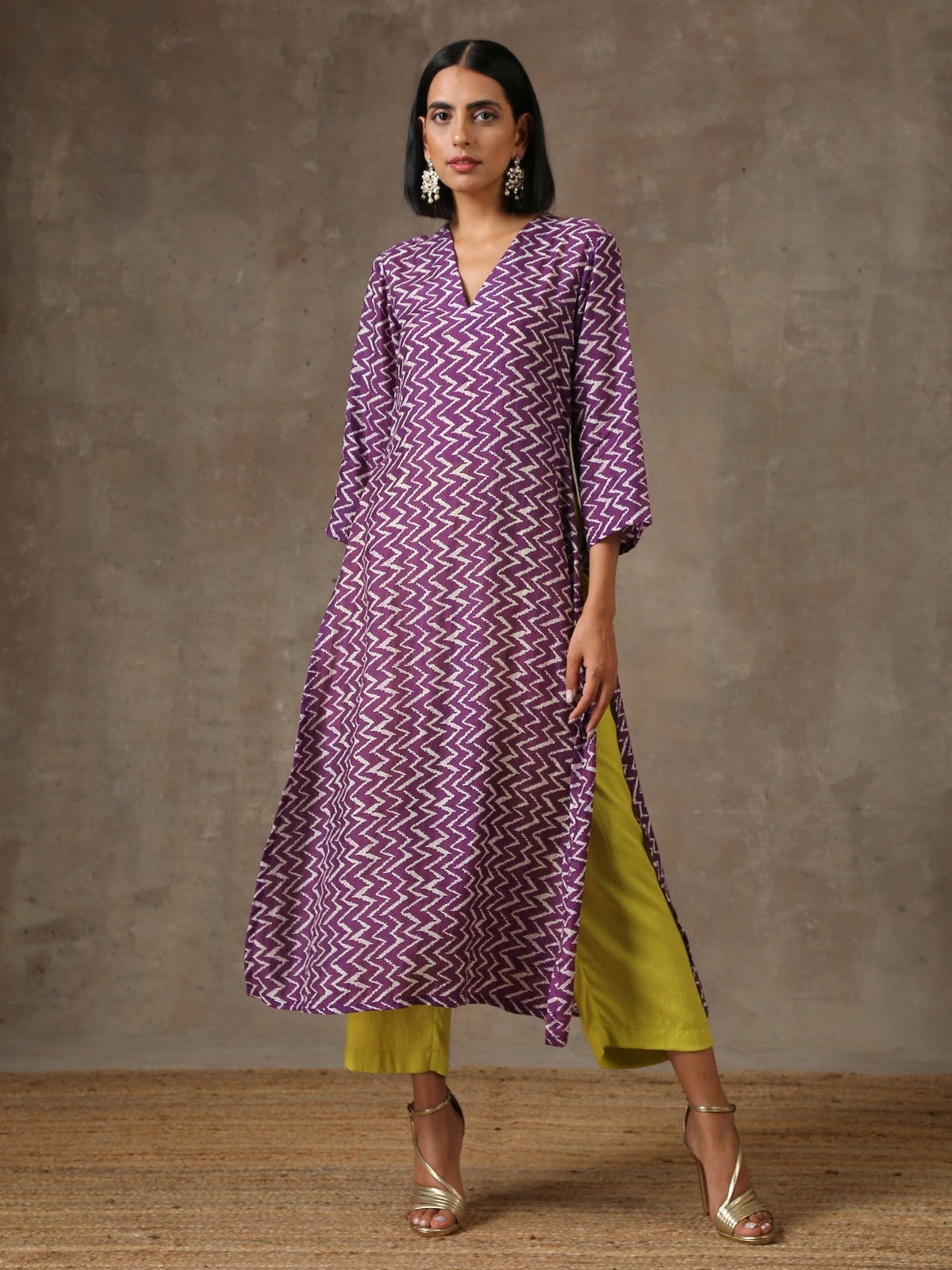 trueBrowns Purple White Lehariya Printed Silk kurta Pant Set | Grocsy