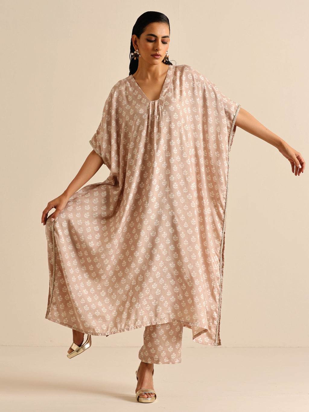 trueBrowns Beige White Floral Silk Print Kaftan Pant Set | Grocsy