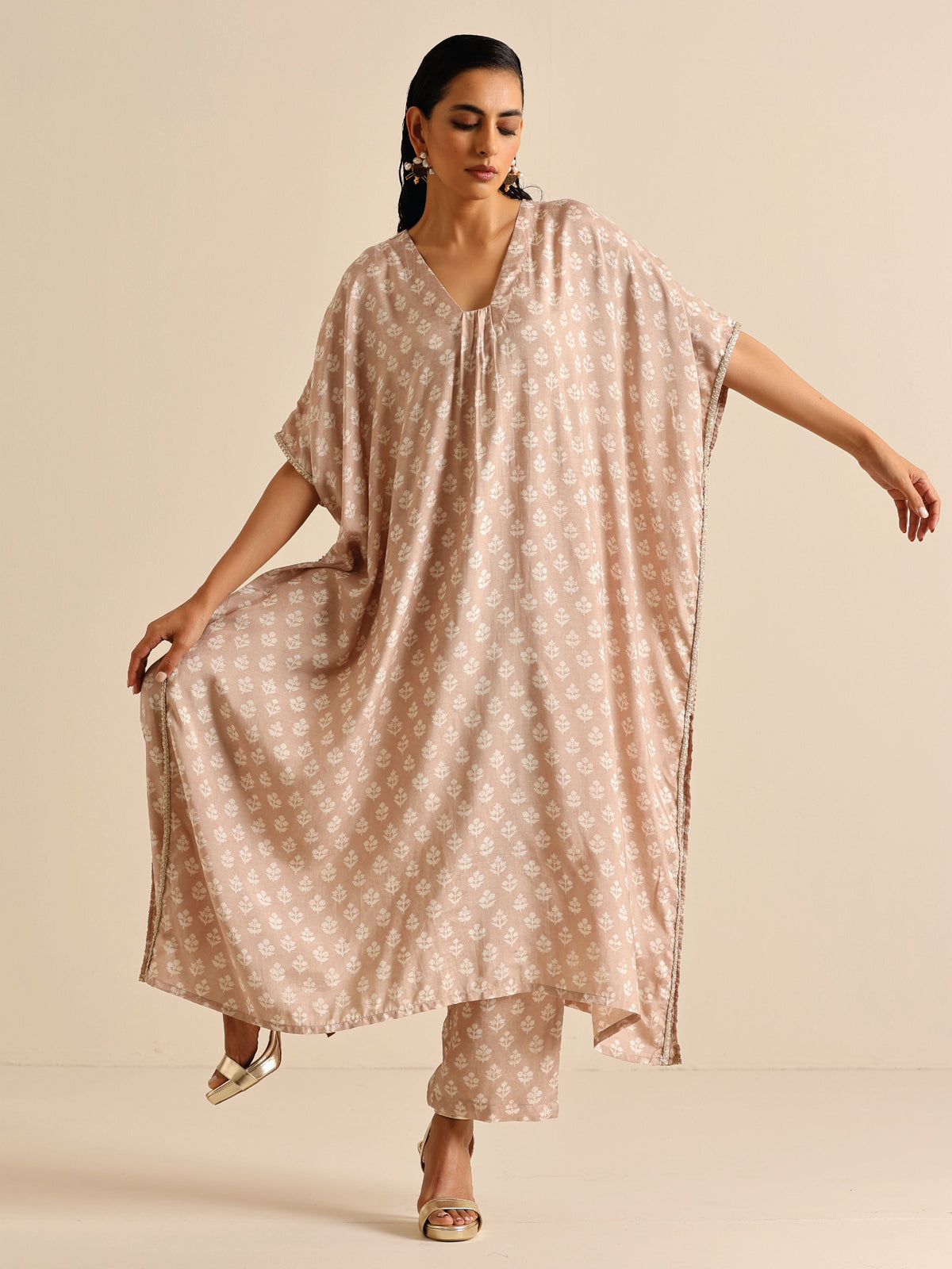 trueBrowns Beige White Floral Silk Print Kaftan Pant Set | Grocsy