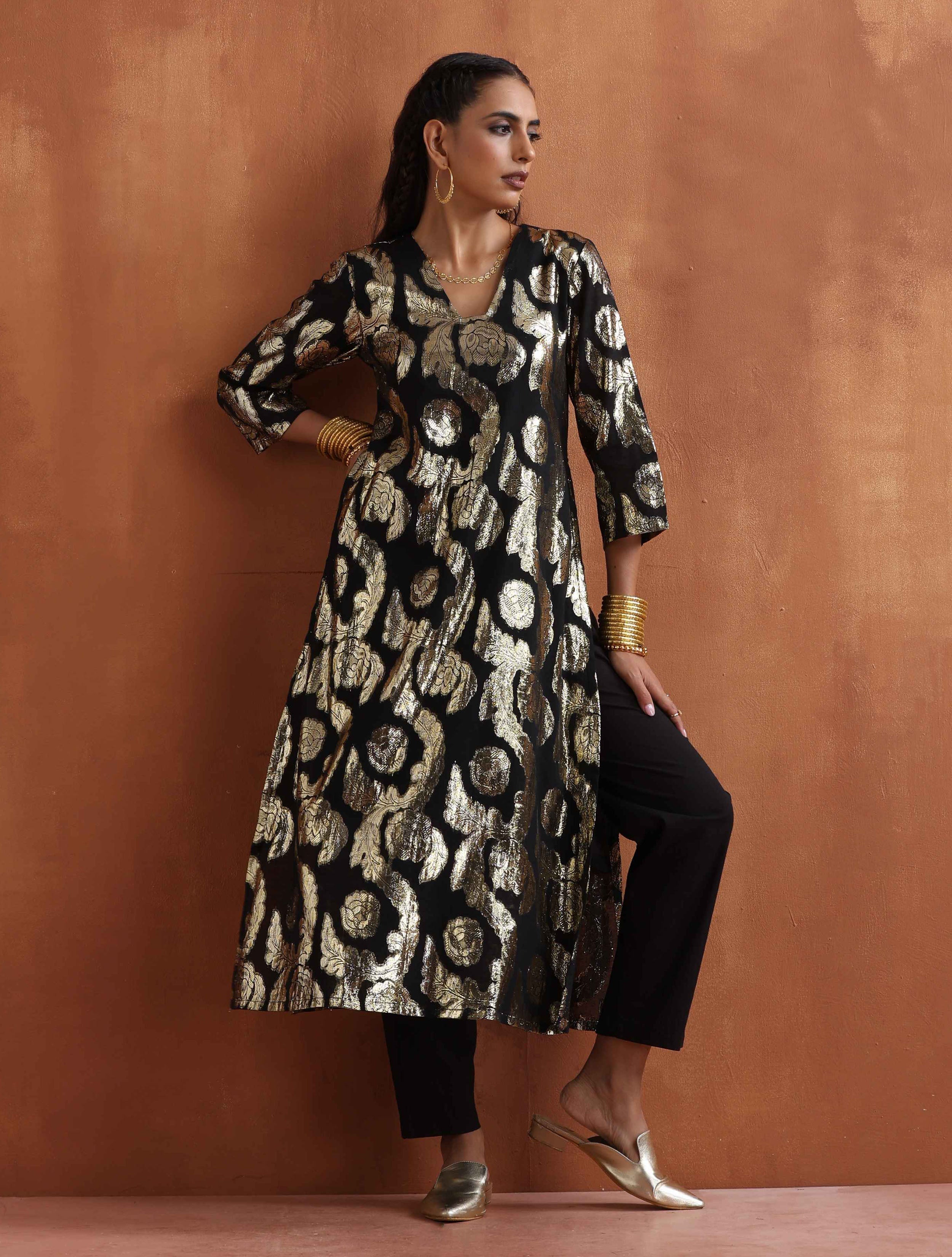 trueBrowns Black Metallic High Slit Kurta Set | Grocsy