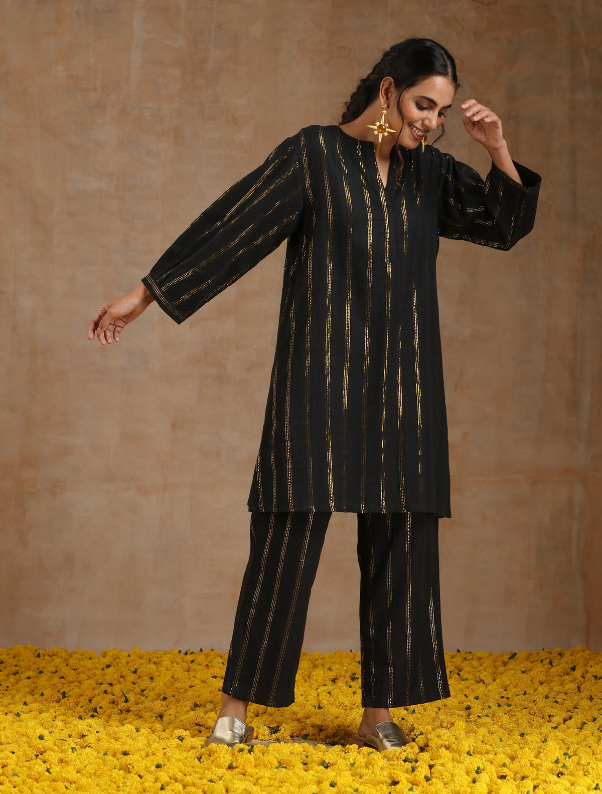 trueBrowns Black Gold Cotton Relaxed Co-Ord Set | Grocsy