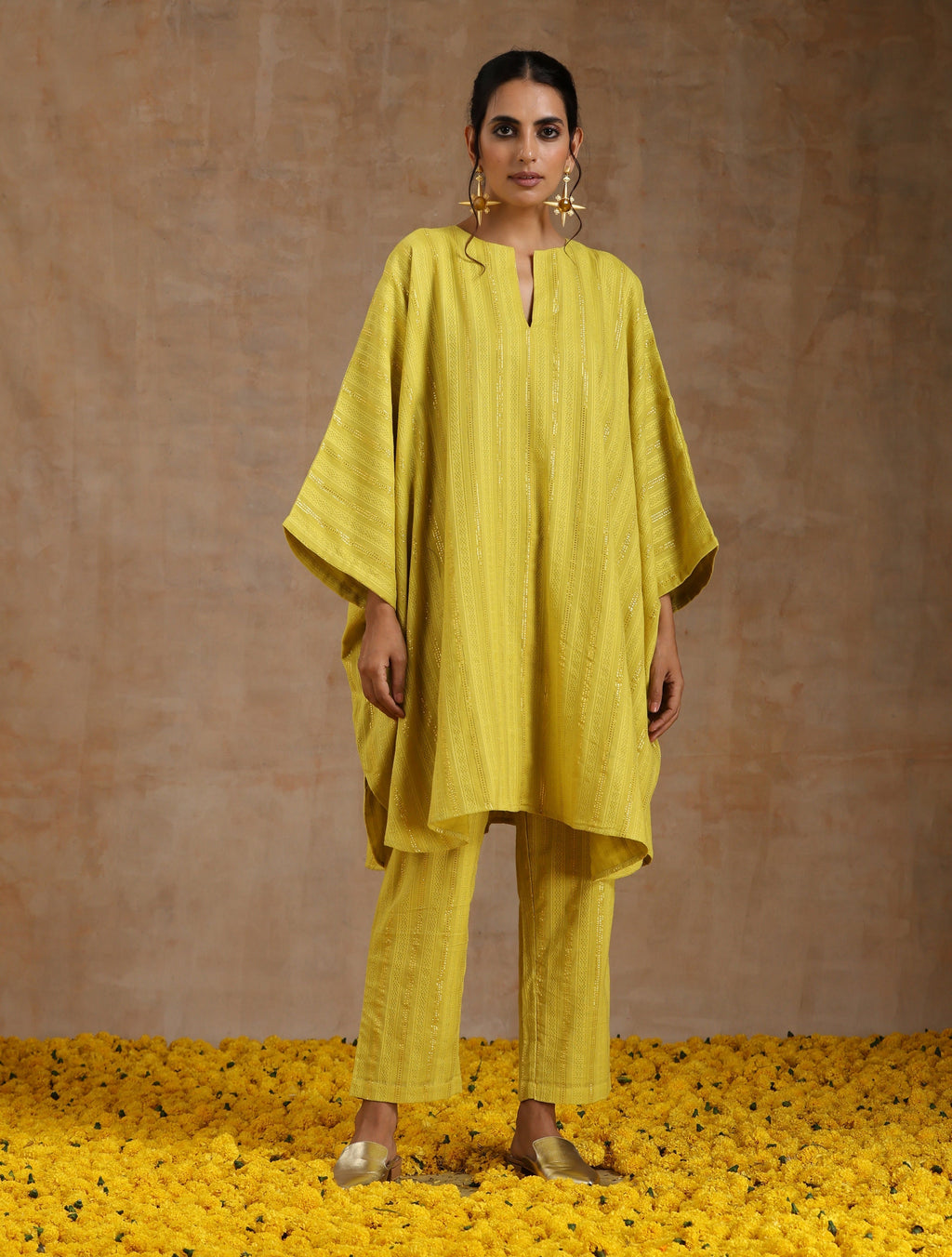 trueBrowns Lime Gold Cotton Oversized Round Co-Ord Set | Grocsy