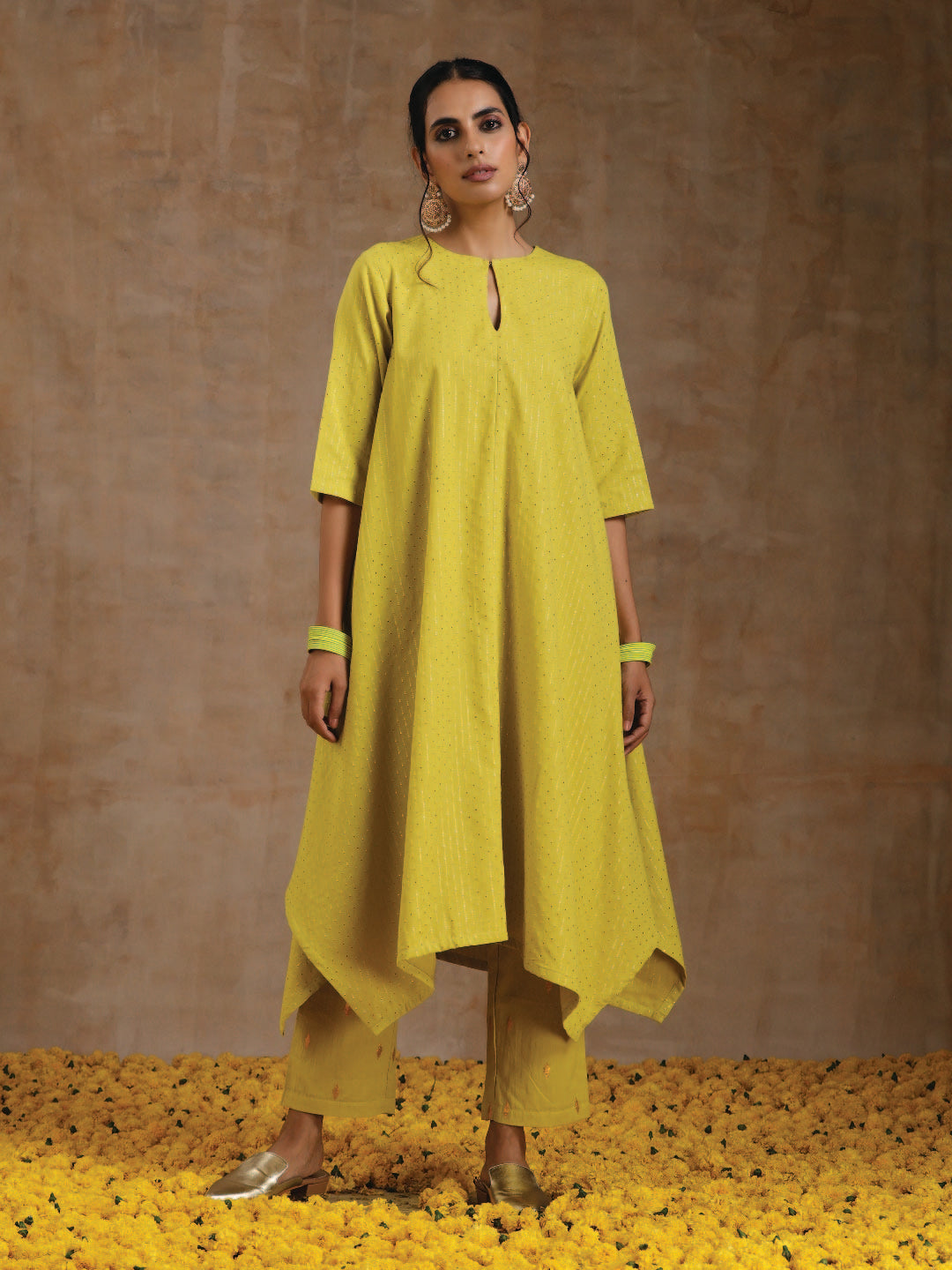 trueBrowns Lime Gold Cotton Handkerchief Kurta Set | Relove | Grocsy