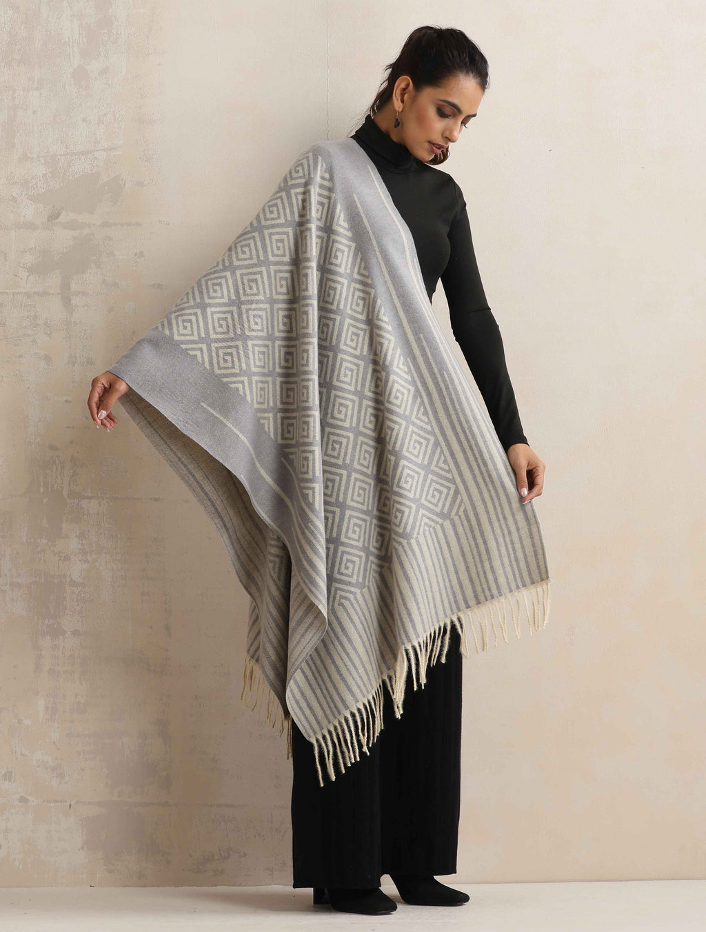 trueBrowns Grey Geometric Woollen Stole | Grocsy