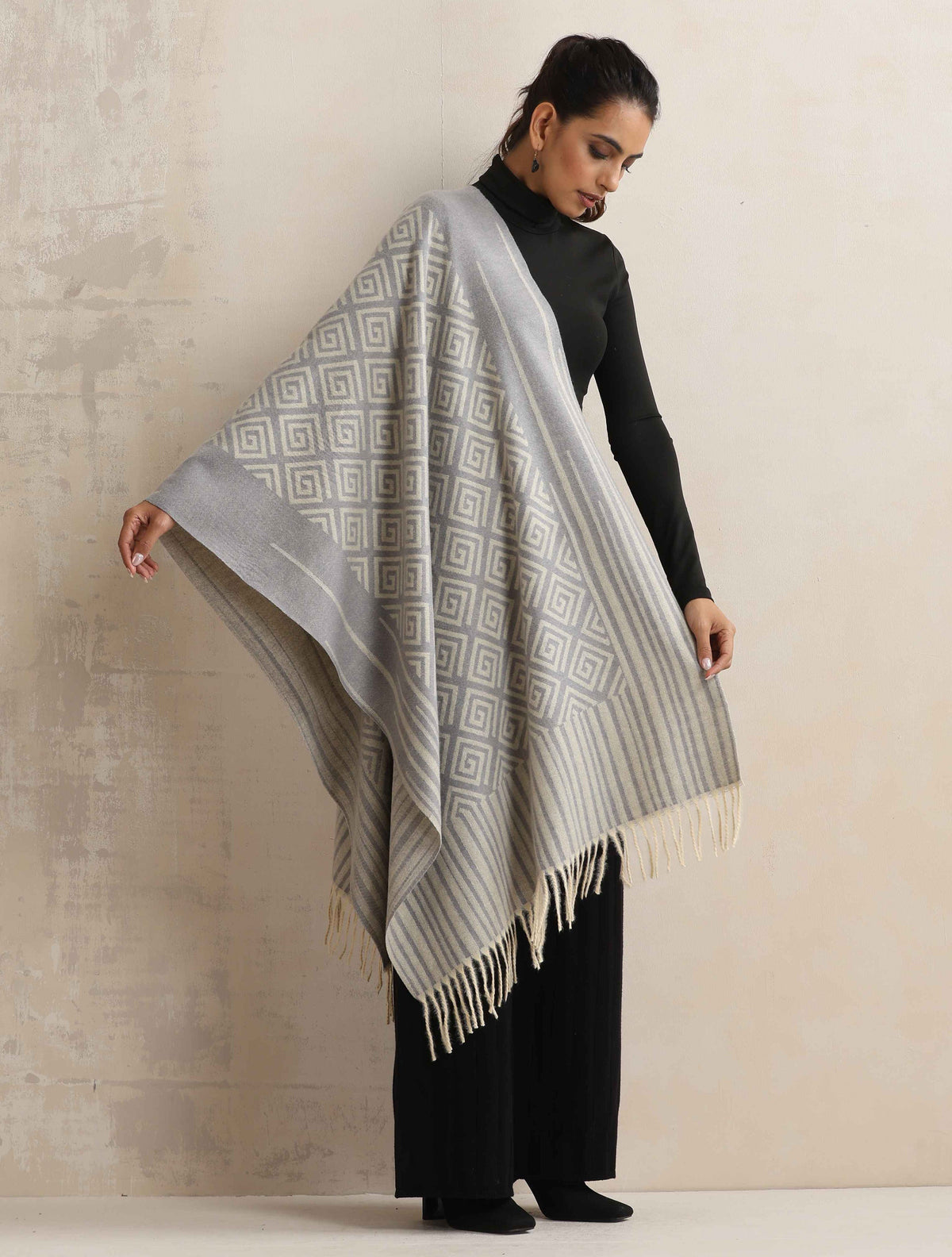 trueBrowns Grey Geometric Woollen Stole | Grocsy
