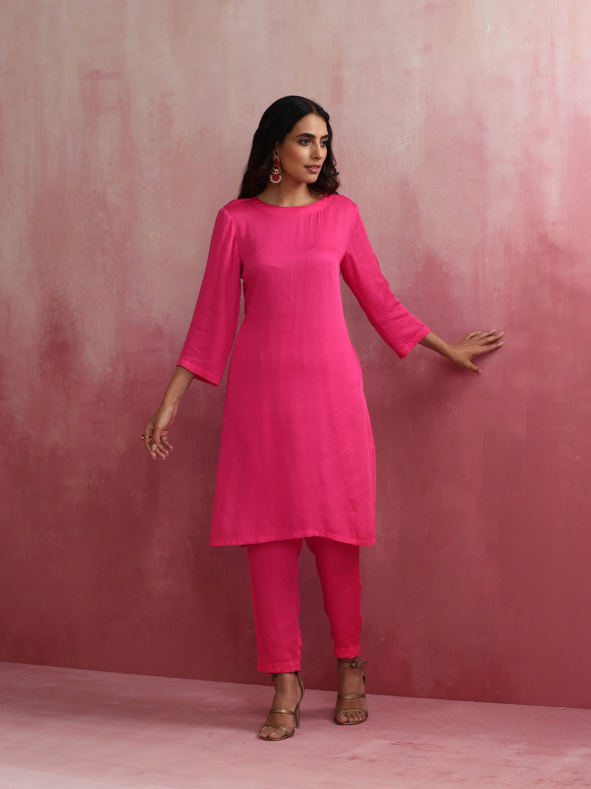 trueBrowns Pink Modal Round Neck Kurta Co-ord Set | Grocsy