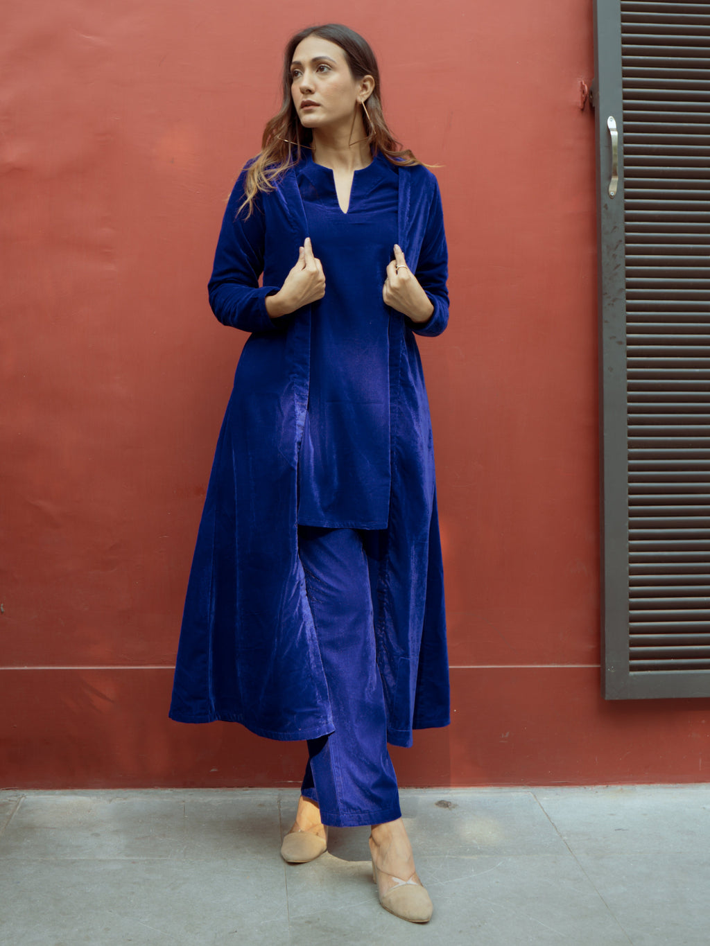 trueBrowns Blue Solid Velvet Overlay Jacket | Grocsy