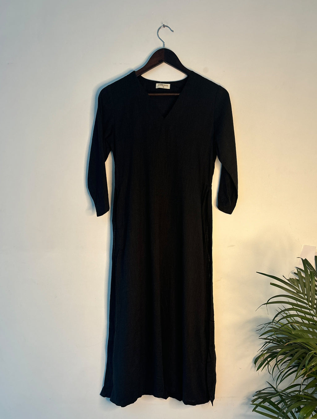 trueBrowns Black Slub V neck Kurta | Grocsy