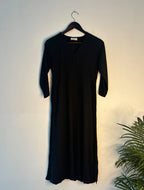 trueBrowns Black Slub V neck Kurta | Grocsy