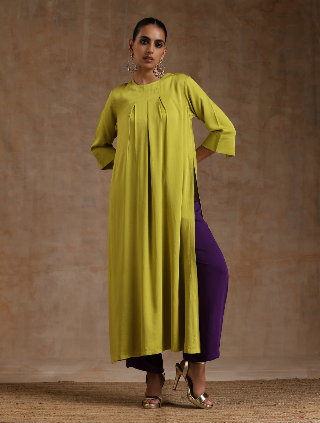 trueBrowns Lime Modal Satin Neck Pleat Kurta Set | Grocsy