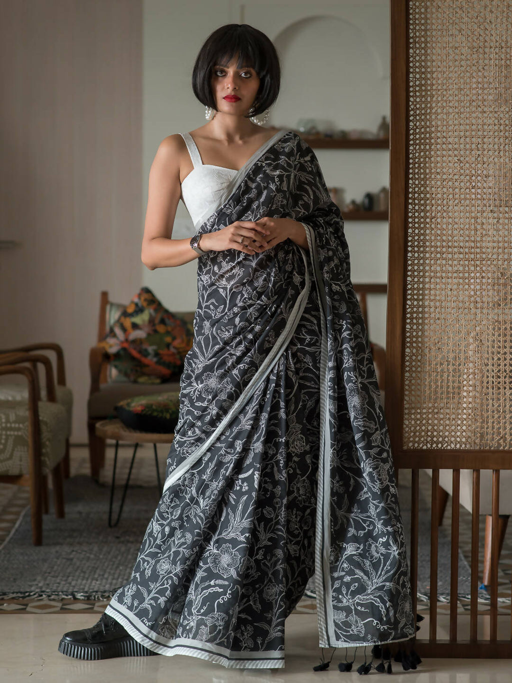 Suta Black Floral Pure Cotton Saree | Grocsy