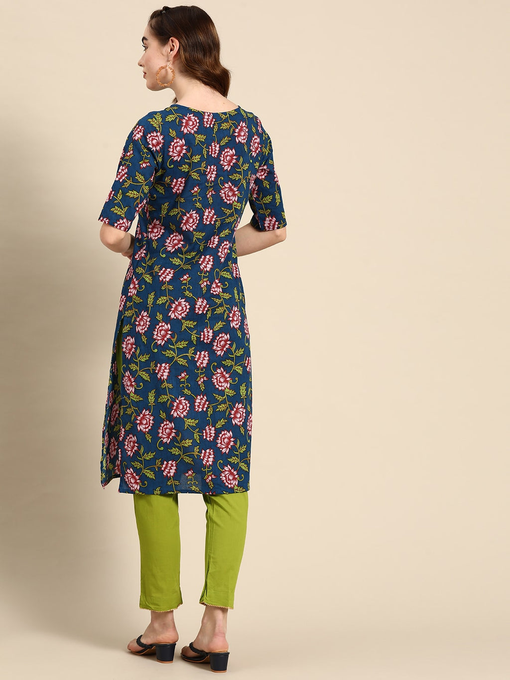 Sangria Floral Printed Boat Neck Straight Kurta | Grocsy