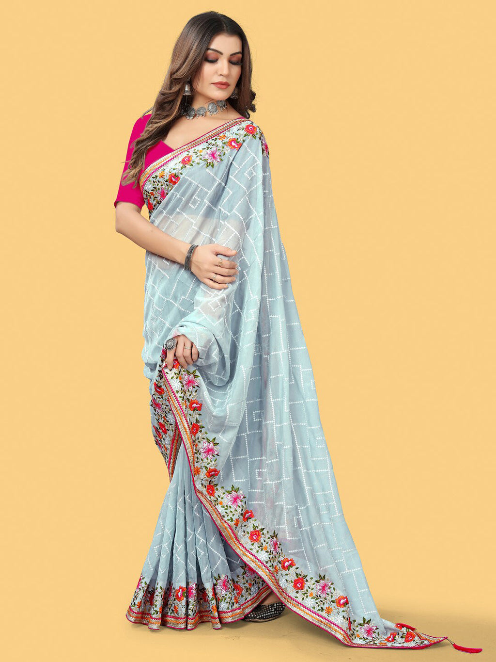 Sangria Grey & Red Geometric Embroidered Organza Sungudi Sarees | Grocsy