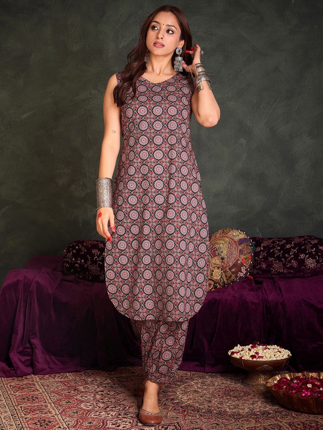 Indo Era Floral Printed V-Neck Pure Cotton Straight Kurta With Salwar | Grocsy
