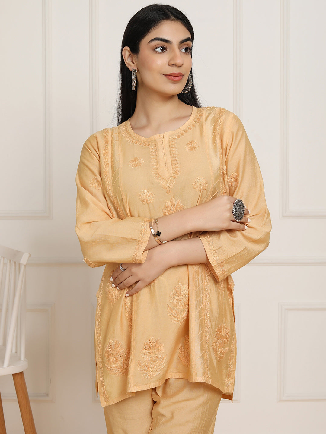 HOUSE OF KARI Floral Embroidered Chikankari Chanderi Silk Straight Kurti with Trousers | Grocsy