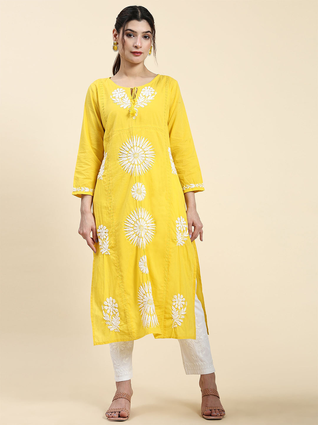 HOUSE OF KARI Embroidered Chikankari Pure Cotton Chikankari Kurta | Grocsy