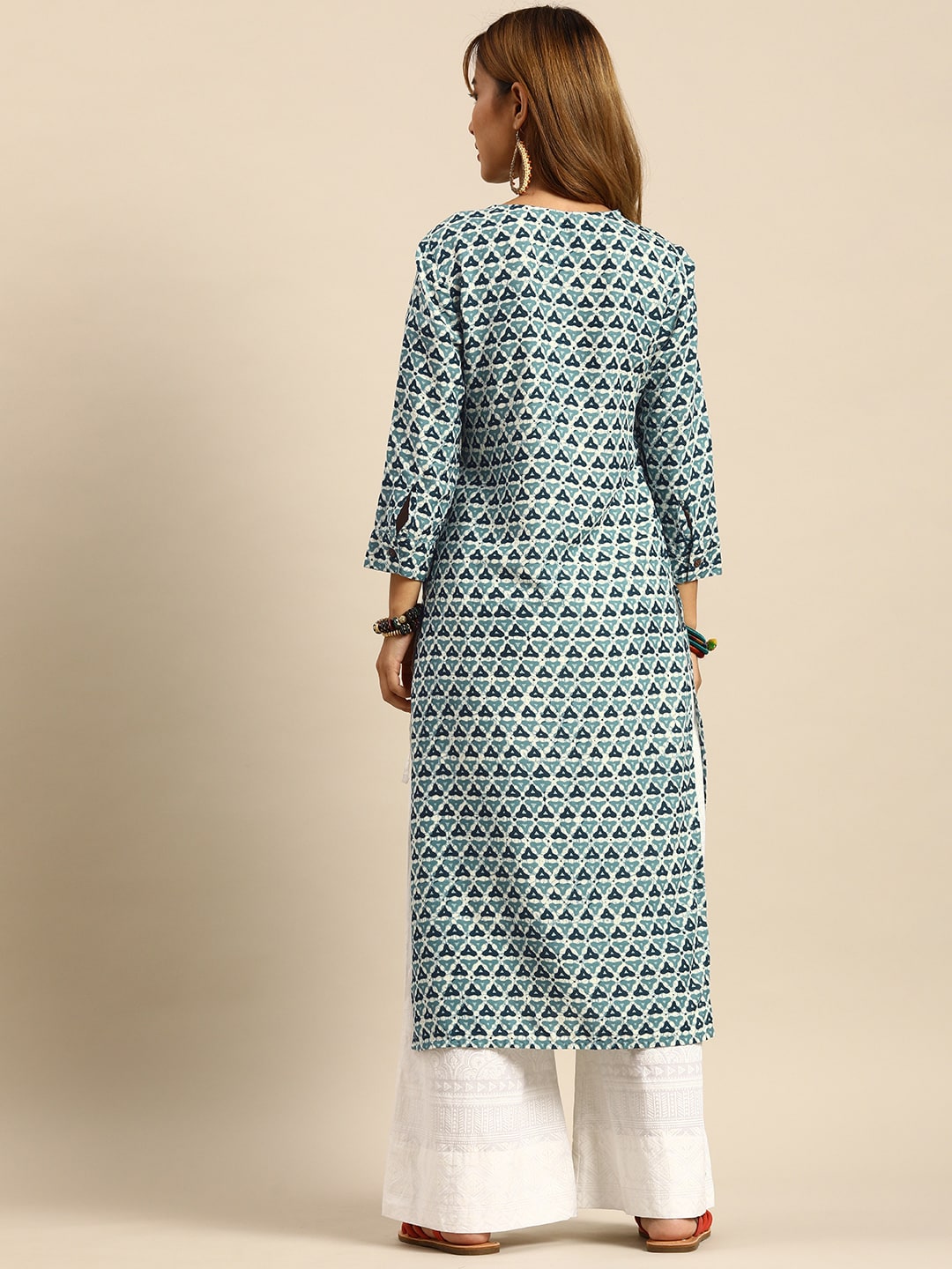 Sangria Women Blue & Off White Geometric Printed Kurta | Grocsy