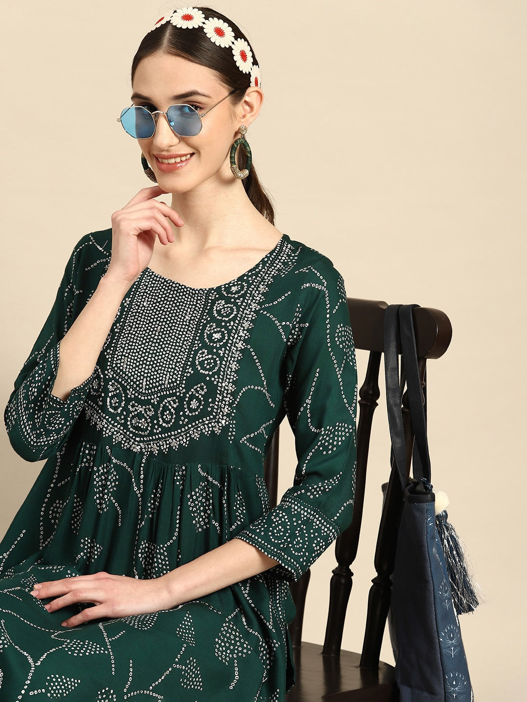 Sangria Women Green Bandhani Printed Sequinned Kurta with Trousers | Grocsy