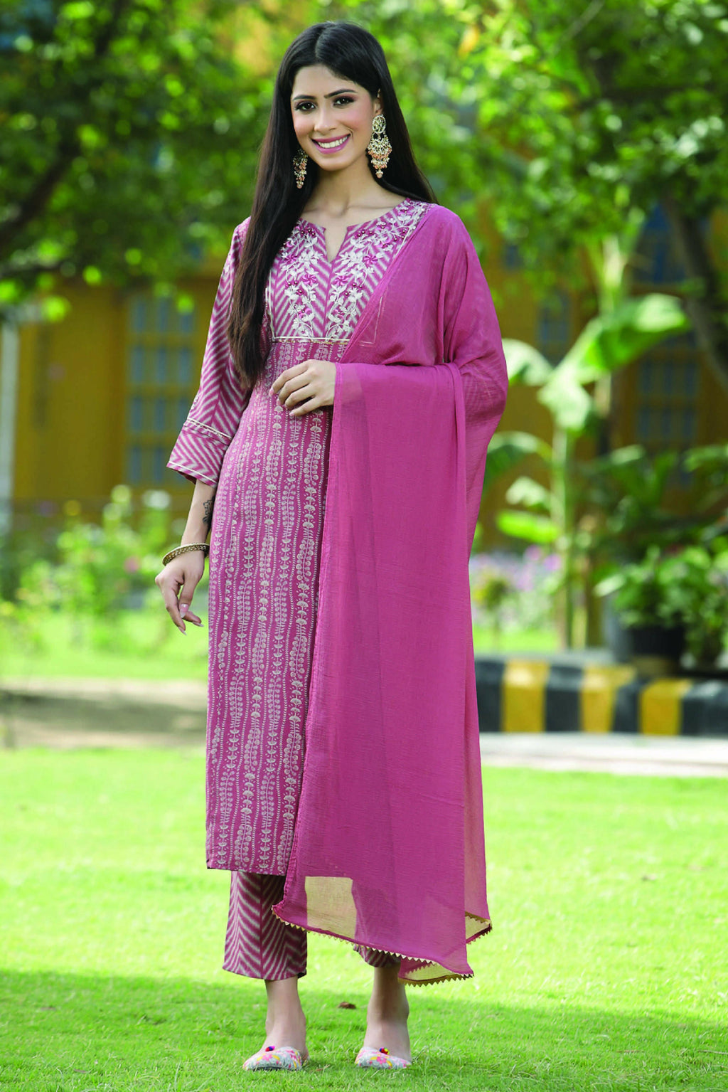 Juniper Onion Pink Ethnic Motif Printed Muslin with Zari Embroidery Kurta Pants & Chiffon Dupatta Set. | Grocsy
