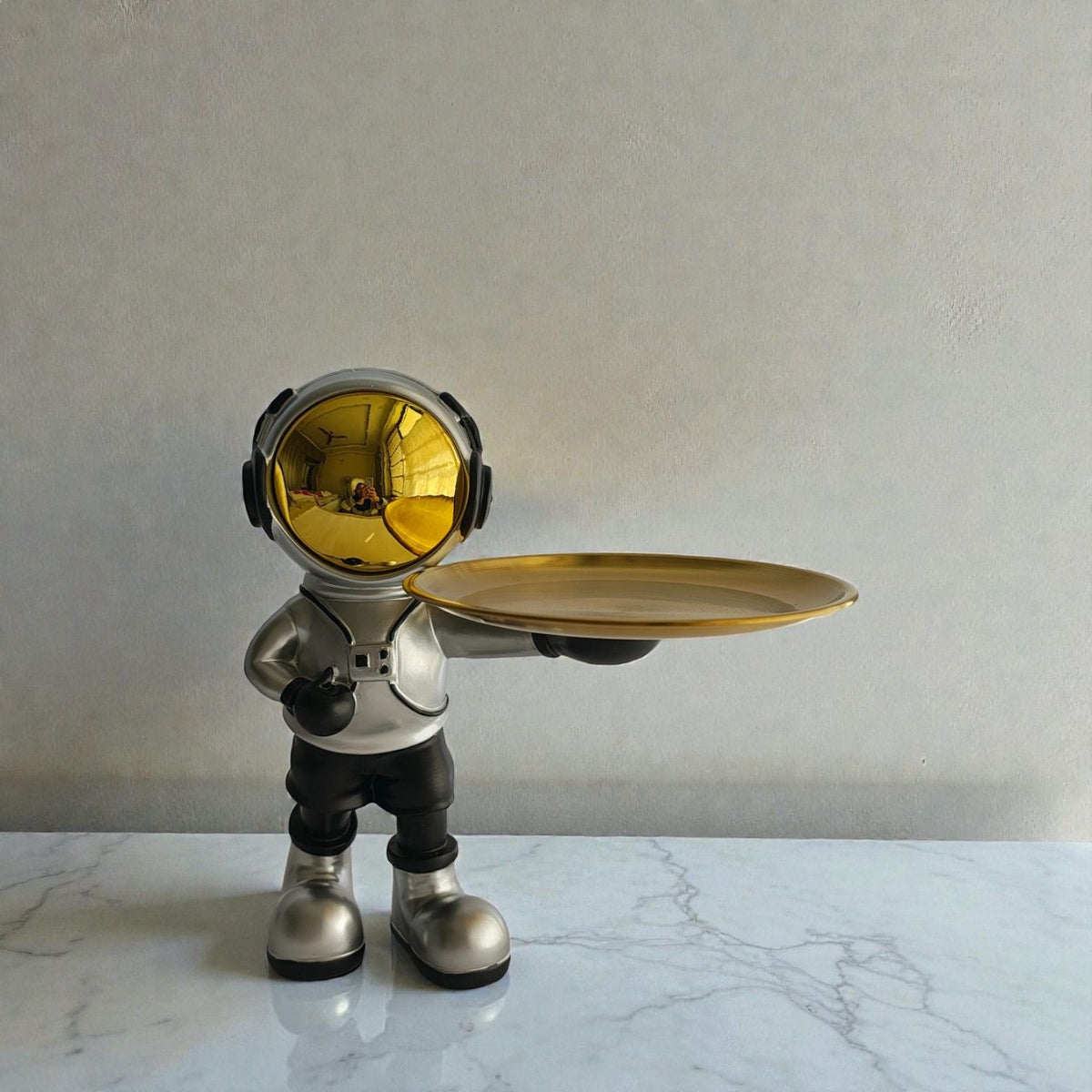 Sun Mun Decors Astronaut Platter Large | Grocsy
