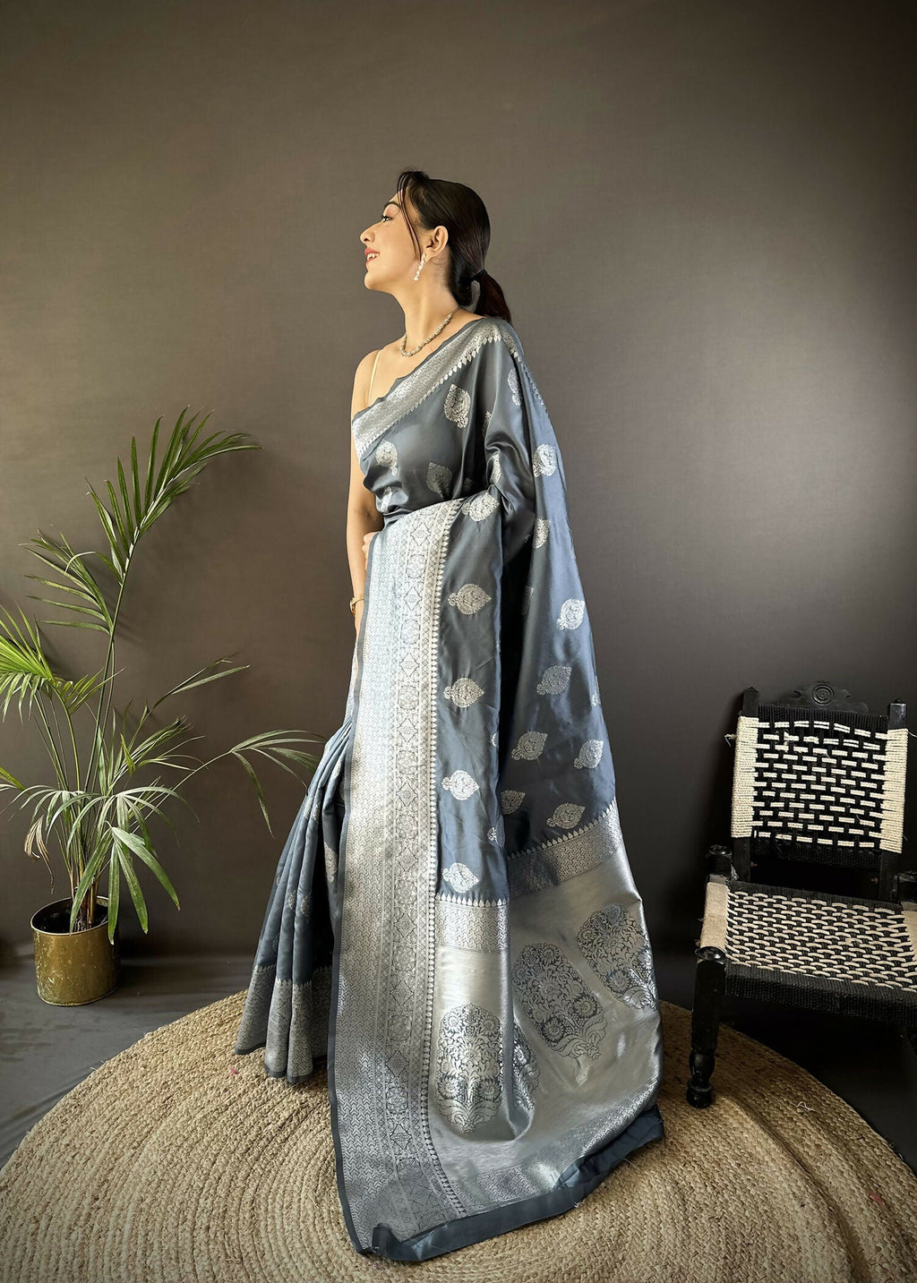 Joban Fashion Grey Floral Motifs Soft Silk Banarasi Saree | Grocsy