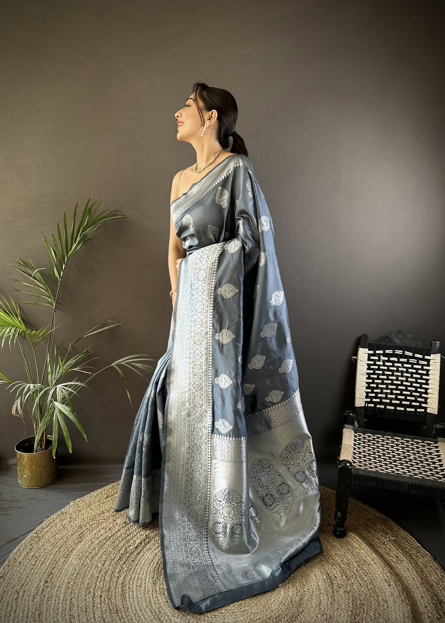 Joban Fashion Grey Floral Motifs Soft Silk Banarasi Saree | Grocsy