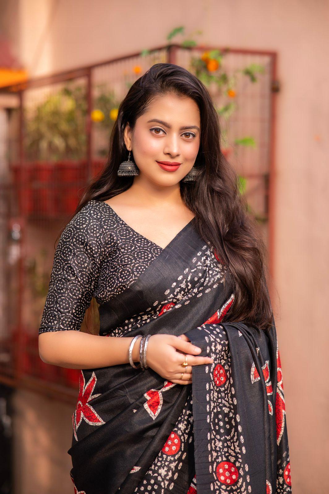 Black Silk Blend Ethnic Motifs Saree with Unstitched Blouse - A2M | Grocsy