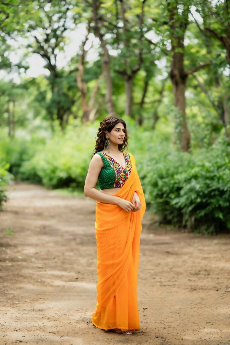 Amodini Designer Studio Women's Green Chinon Lehriya Sleeveless Blouse | Grocsy