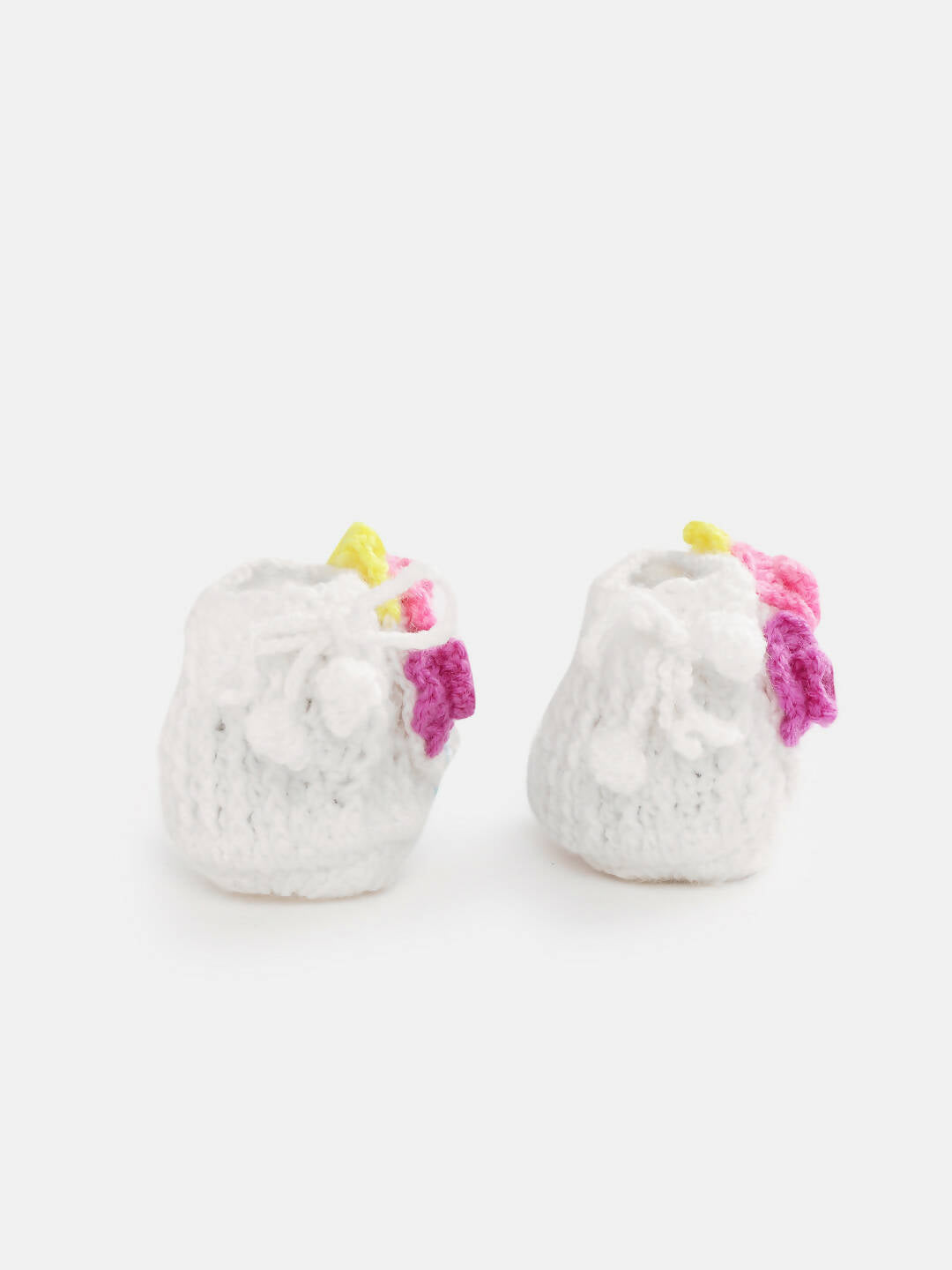 Chutput Kids Woollen Hand Knitted Flower Detailed Booties - White | Grocsy