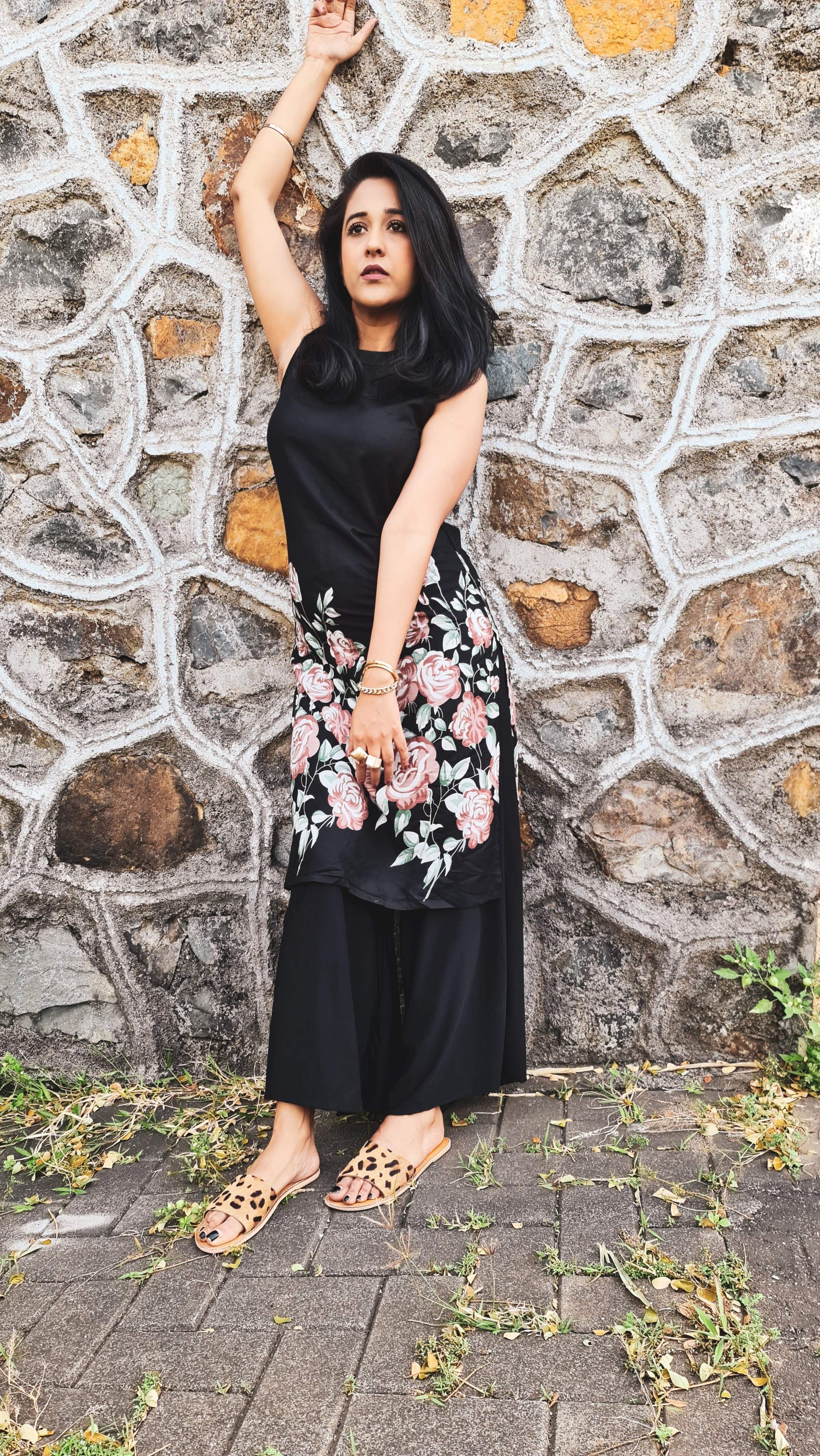 Jompers Women's Black Floral Printed Floral Kurta | Grocsy
