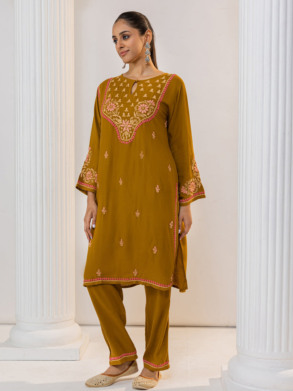 HOUSE OF KARI Floral Embroidered Chikankari Kurta With Palazzo | Grocsy
