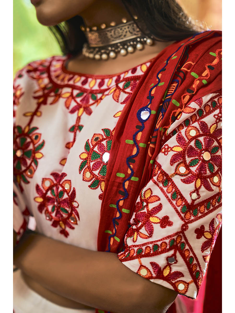 Myra White Maslin Cotton Embroidered Navratri Special Lehenga | Grocsy