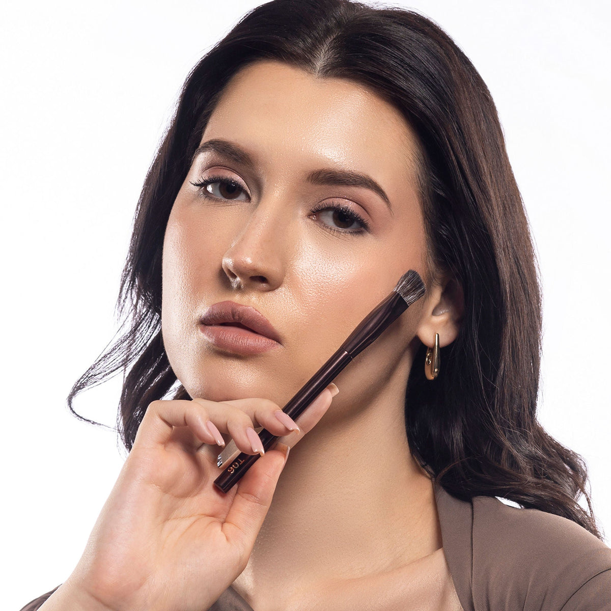 PAC Studio T06 Expert Concealer Brush - Flat Angled Densely Packed Bristles Perfect for Precise Application | Grocsy