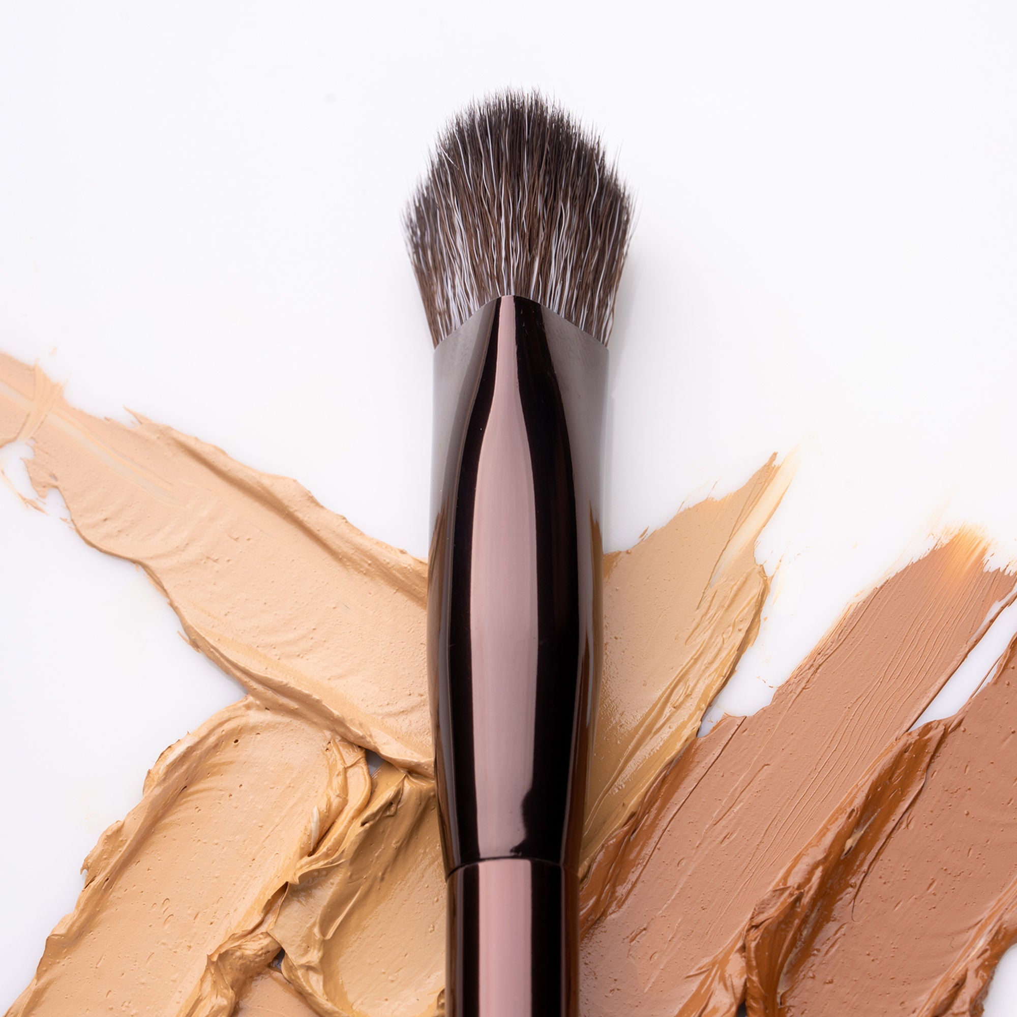 PAC Studio T07 Small Concealer Brush - Precision Tip for Spot Concealing, Eyeshadow Application & Blending | Grocsy