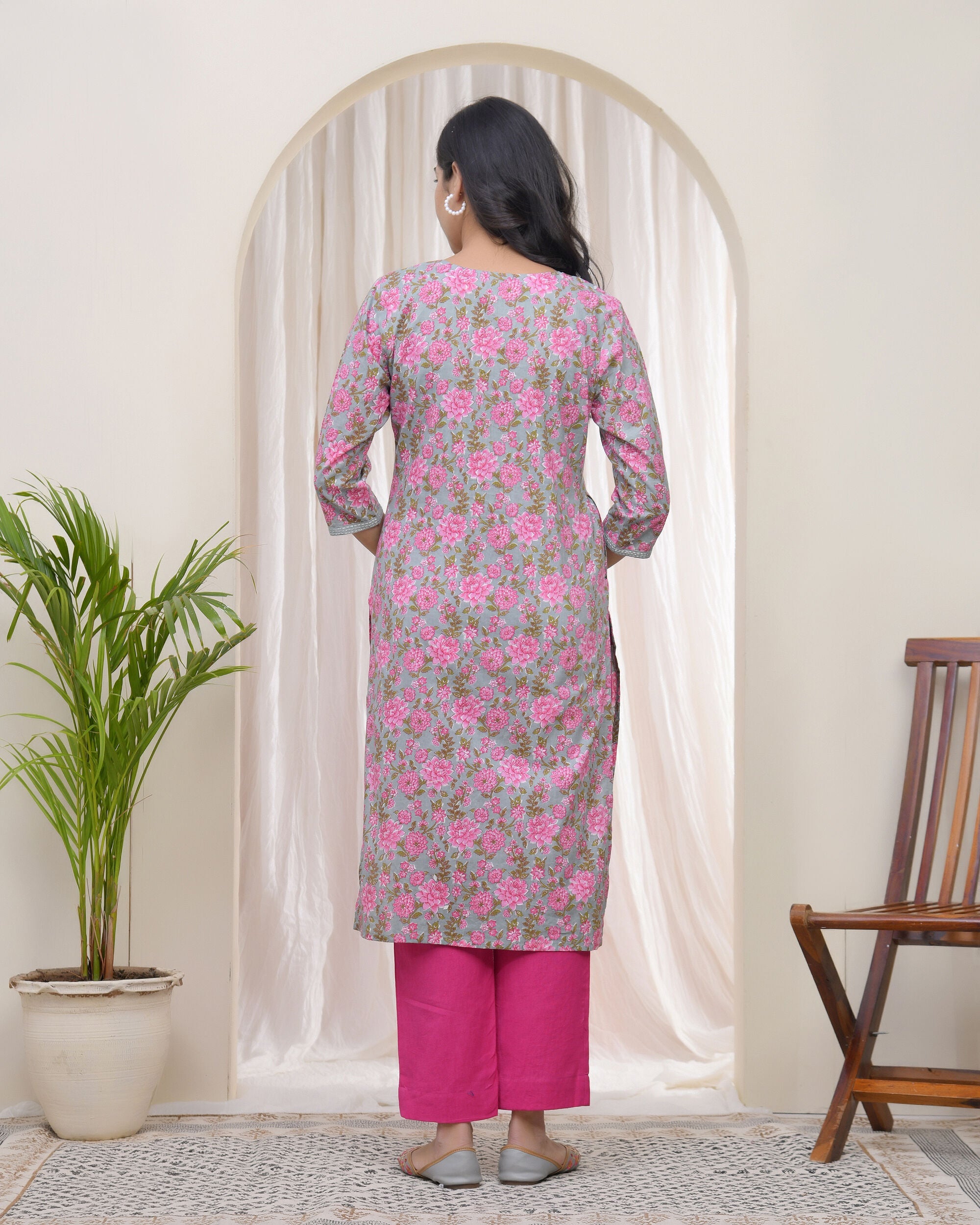 Vaasva Women Grey Cotton Printed Straight Kurti | Grocsy