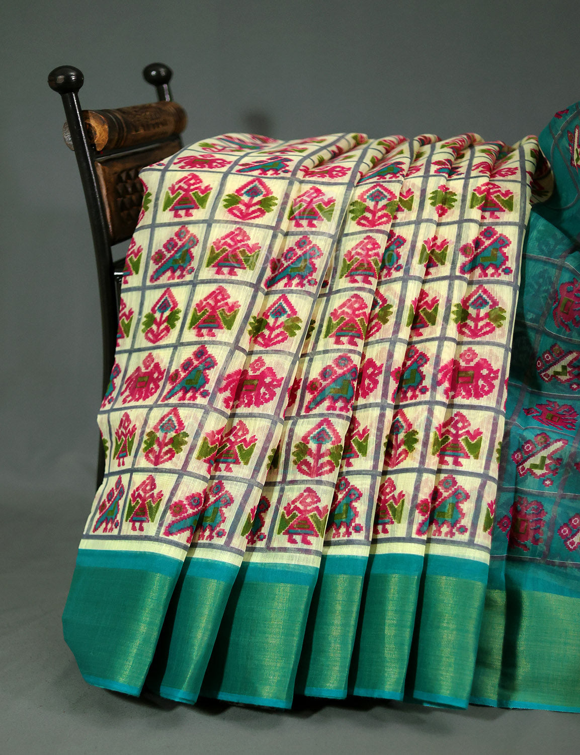 Shades of Cream And Ramagreen Blouse Patola Print Semi Chanderi Saree By Gayathri Reddy Designer Studio | Grocsy