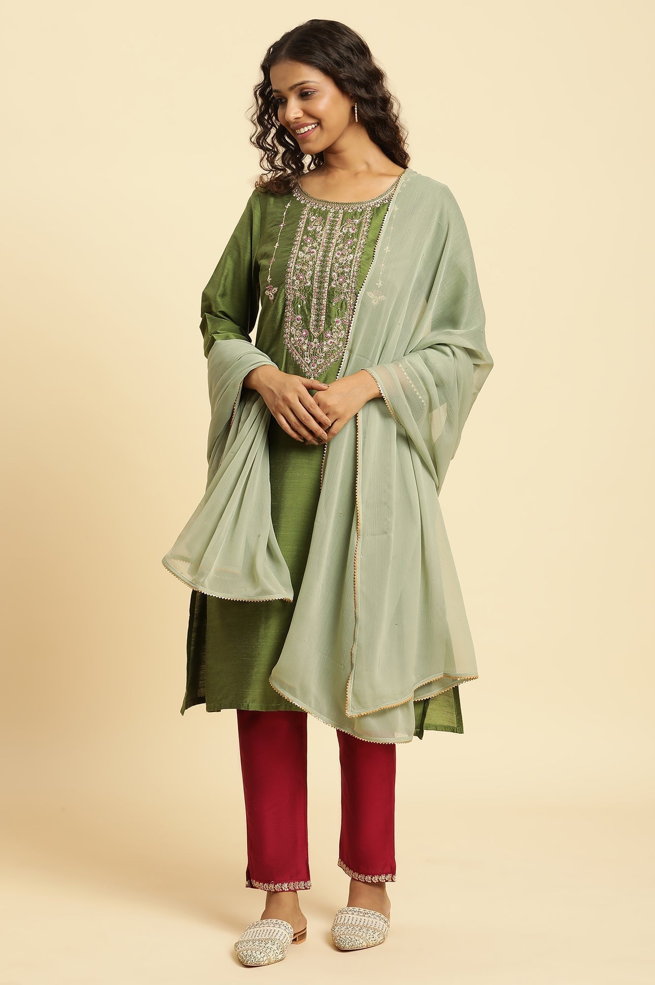 W for Woman Green Solid Chiffon Dupatta With Gotta Border | Grocsy