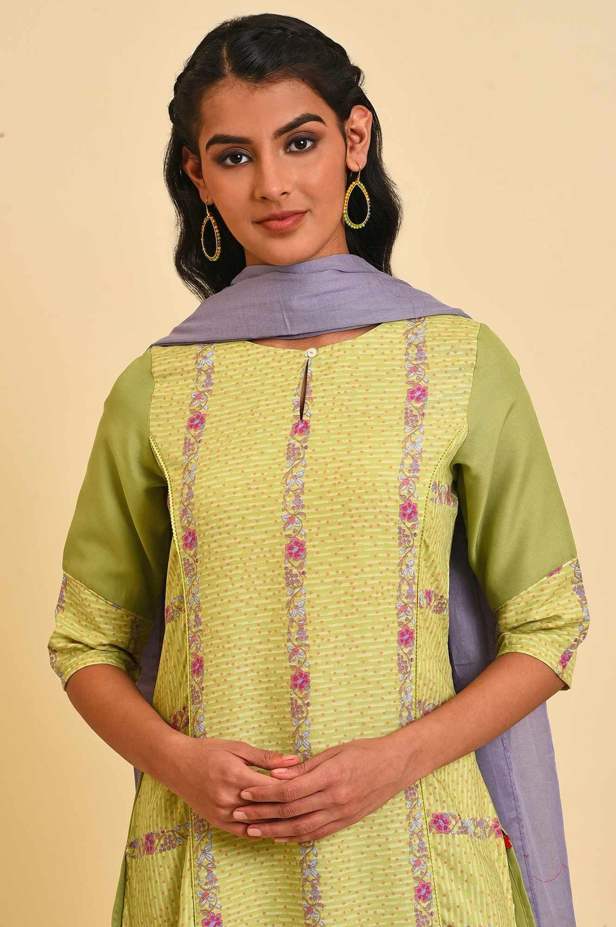 W for Woman Green Floral Printed kurta Set | Grocsy