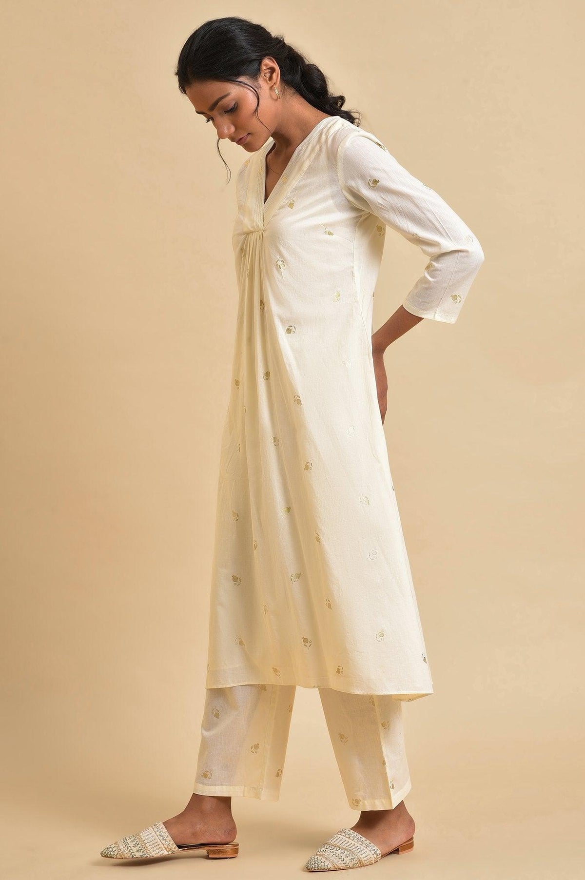 W for Woman Ecru Anaar Print kurta Set With Inner | Grocsy