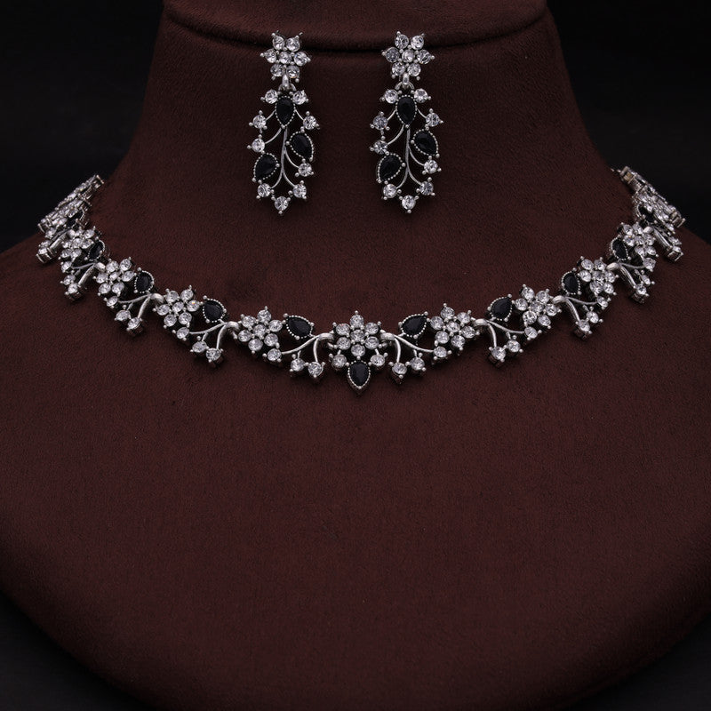 Tehzeeb Creations Silver Pleated White Diamond With Baby Black Beads Necklace Set | Grocsy