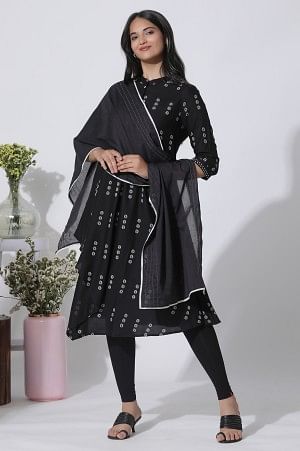 Black Cotton Dupatta With Stitchline Embroidery | Grocsy