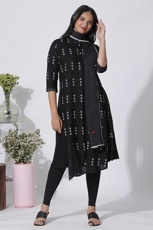 Black Cotton Dupatta With Stitchline Embroidery | Grocsy