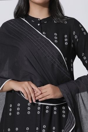 Black Cotton Dupatta With Stitchline Embroidery | Grocsy
