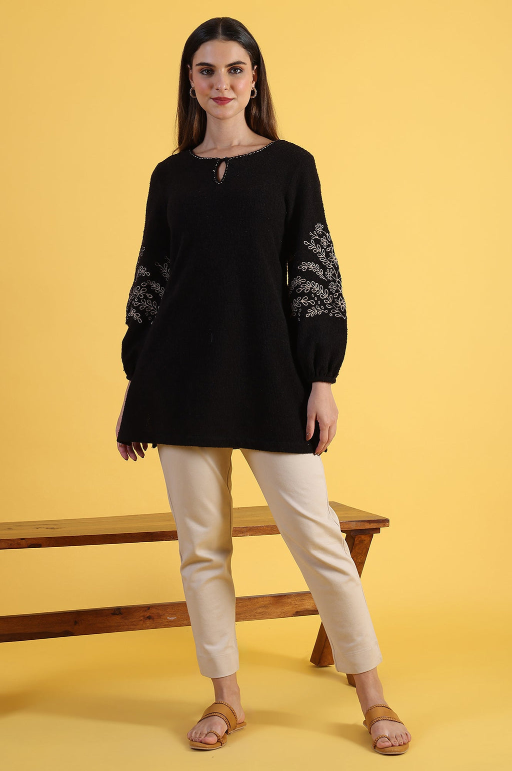 W for Woman Black Solid Straight Tunic | Grocsy